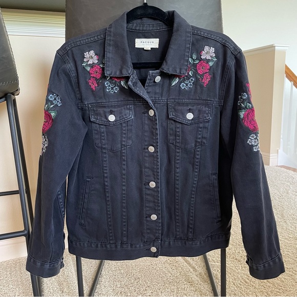 embroidered jacket - Picture 2 of 7